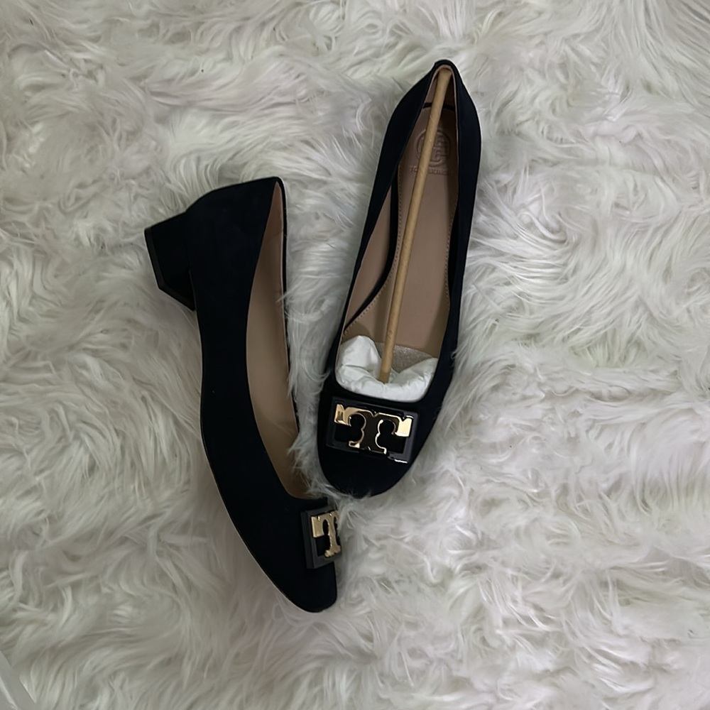 Tory Burch Black Navy Suede Pump - Picture 3 of 10